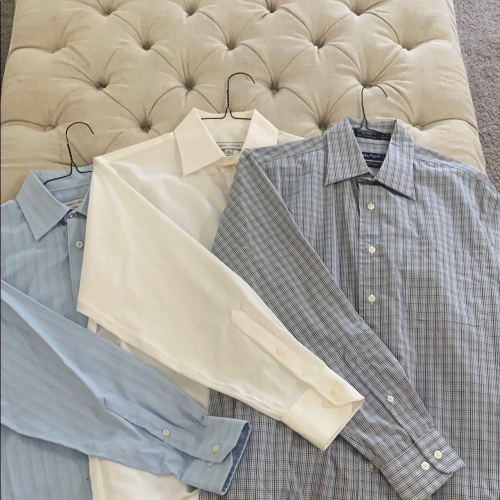 Lot of 3 non-iron Blue and White Dress Shirts Business Elegance